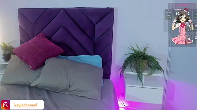 Kaylachannell online show from March 31, 3:41 am