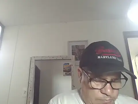 Snapshot of 4Fercho chatting on October 13, 4:29 pm 4Fercho online show from October 13, 4:29 pm