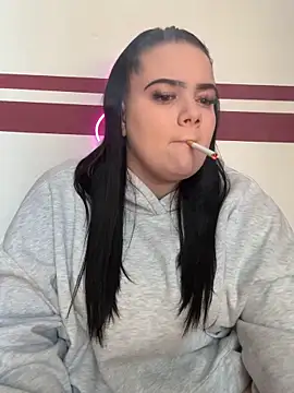 Shellybttn online show from April 15, 10:55 am