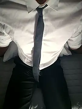 111owo111 online show from March 27, 12:49 pm