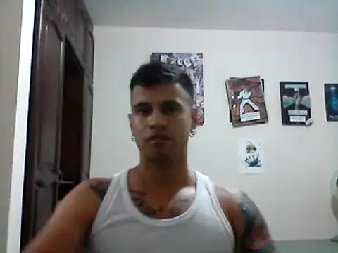 Snapshot of Benito-Ca chatting on May 29, 7:06 am Benito-Ca online show from May 29, 7:06 am