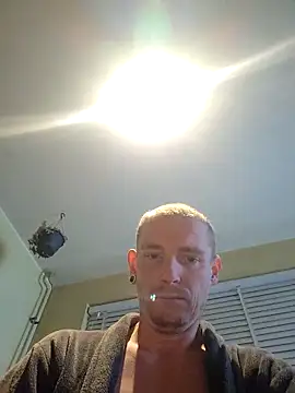 Snapshot of piercingpik chatting on January 5, 9:51 pm piercingpik online show from January 5, 9:51 pm