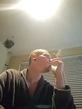 Snapshot of piercingpik chatting on January 6, 8:23 pm piercingpik online show from January 6, 8:23 pm