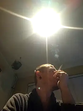 Snapshot of piercingpik chatting on January 17, 12:15 am piercingpik online show from January 17, 12:15 am