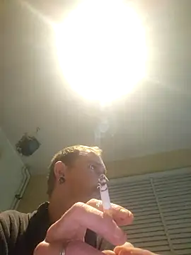 Snapshot of piercingpik chatting on February 26, 8:52 pm piercingpik online show from February 26, 8:52 pm