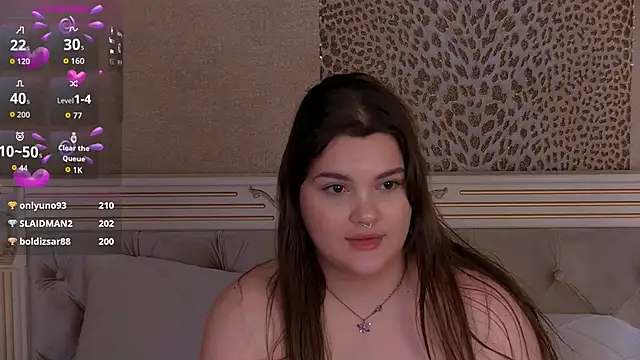 EmilyHyde online show from November 30, 8:51 am