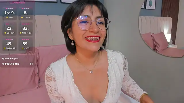 naty bush online show from October 7, 7:44 pm