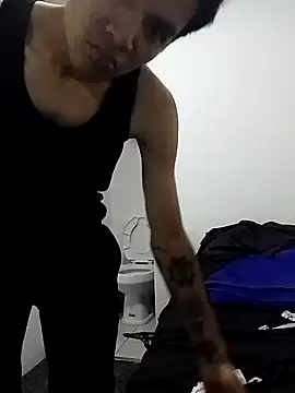 Snapshot of iRusx chatting on October 17, 8:44 pm iRusx online show from October 17, 8:44 pm