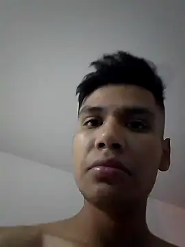 Snapshot of iRusx chatting on October 19, 5:46 pm iRusx online show from October 19, 5:46 pm