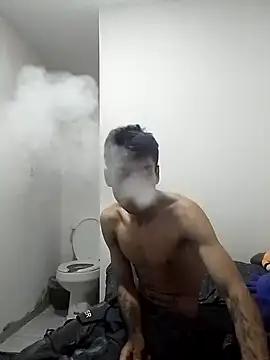 Snapshot of iRusx chatting on November 8, 10:41 pm iRusx online show from November 8, 10:41 pm