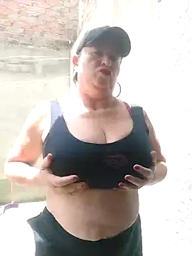 Snapshot of Miss-tetas chatting on October 9, 5:22 pm Miss-tetas online show from October 9, 5:22 pm