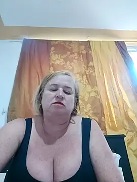 Miss-tetas online show from December 14, 9:52 pm