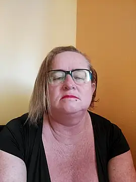 Miss-tetas online show from February 5, 3:05 pm