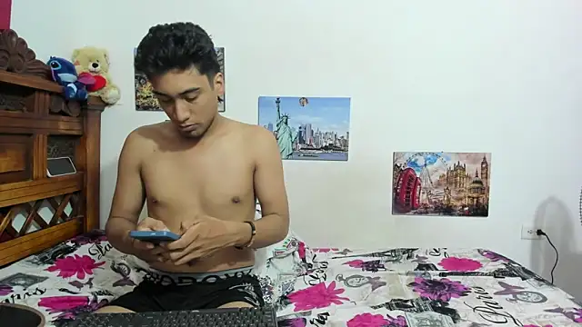 Roxana Tony online show from March 28, 2:00 am