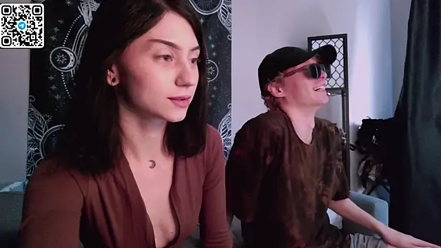 Snapshot of poisondevotion chatting on October 12, 8:57 am poisondevotion online show from October 12, 8:57 am