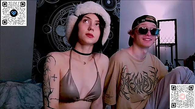 Snapshot of poisondevotion chatting on October 31, 11:00 am poisondevotion online show from October 31, 11:00 am