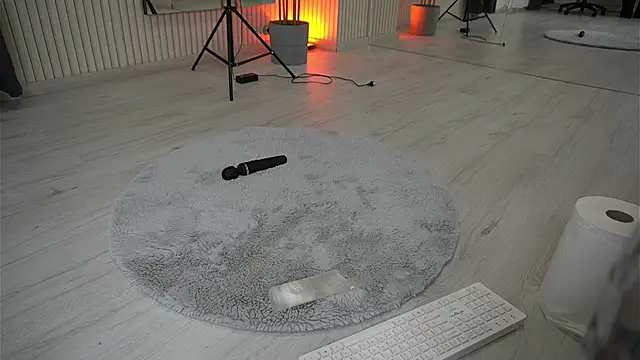 EmmaBlanco online show from October 8, 3:48 am