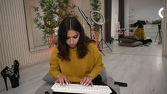 EmmaBlanco online show from October 18, 6:41 pm