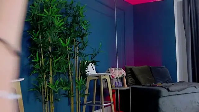 Snapshot of KimmDaviss chatting on November 29, 6:38 am KimmDaviss online show from November 29, 6:38 am