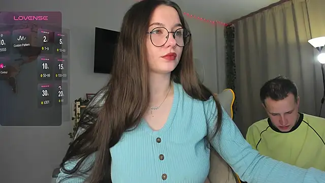 wwow meow online show from December 20, 8:05 pm