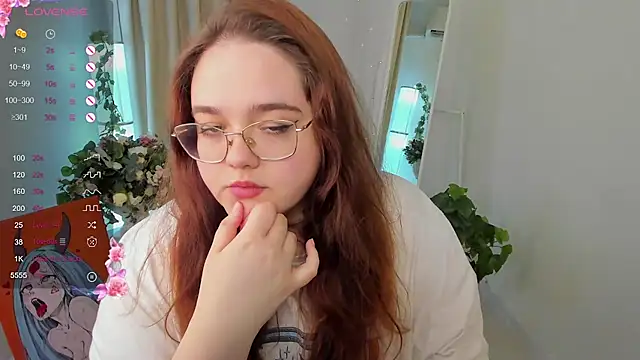 Neko Moor online show from November 18, 8:35 pm