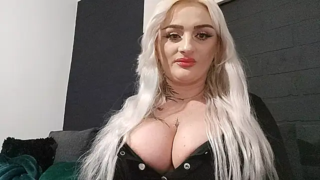 AnastasiaLips online show from April 12, 8:25 pm