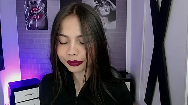 Snapshot of aleesha_cameron02 chatting on March 4, 7:09 pm aleesha cameron02 online show from March 4, 7:09 pm