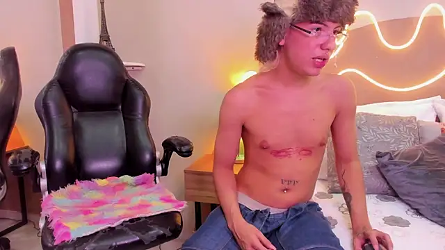 Enrrixxx  online show from October 22, 12:44 am