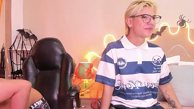 Enrrixxx  online show from October 24, 12:30 am