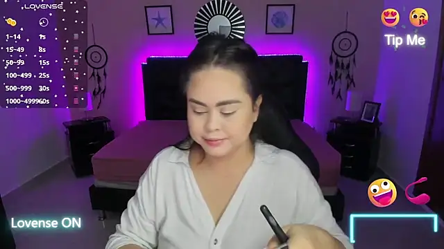 LolaVillalobos online show from November 5, 1:55 pm