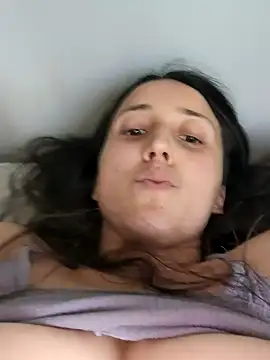 Snapshot of Bygambilia912 chatting on December 17, 4:35 pm Bygambilia912 online show from December 17, 4:35 pm