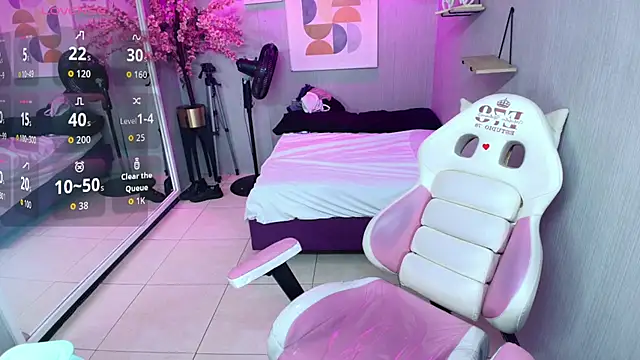 Maggy t18 online show from March 15, 3:51 pm