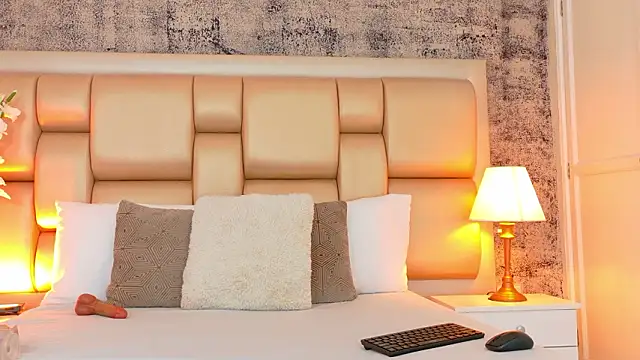 Edna Copper online show from February 5, 4:06 am