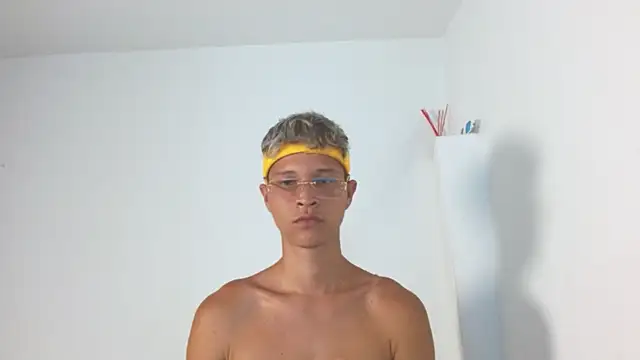 Twinkcock22 online show from July 8, 9:08 pm