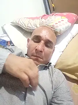 Snapshot of RemittedDemurral chatting on November 12, 6:36 am RemittedDemurral online show from November 12, 6:36 am