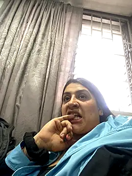 megvibes online show from October 24, 9:44 pm