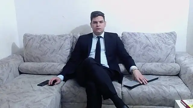 Victor Maitland online show from January 18, 9:18 pm