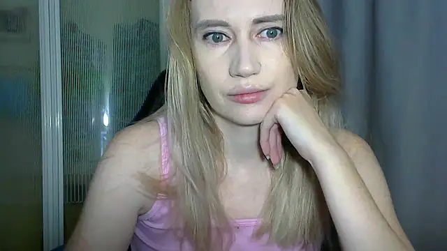 JessFoxxx online show from November 12, 2:56 am