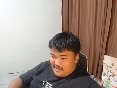 Snapshot of arthur_shelby2 chatting on June 23, 8:34 am arthur shelby2 online show from June 23, 8:34 am