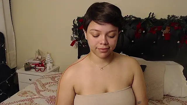 Snapshot of Amanda_sweet chatting on December 14, 1:49 pm Amanda sweet online show from December 14, 1:49 pm