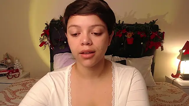 Snapshot of Amanda_sweet chatting on December 21, 1:21 pm Amanda sweet online show from December 21, 1:21 pm