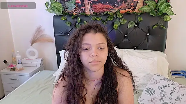 Snapshot of Amanda_sweet chatting on February 10, 2:21 pm Amanda sweet online show from February 10, 2:21 pm