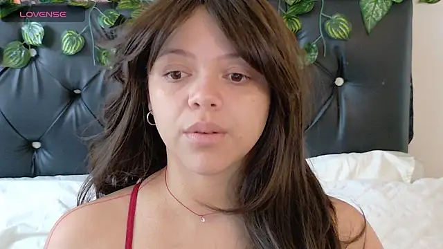 Snapshot of Amanda_sweet chatting on February 16, 12:34 pm Amanda sweet online show from February 16, 12:34 pm