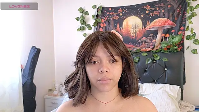 Snapshot of Amanda_sweet chatting on February 21, 1:45 pm Amanda sweet online show from February 21, 1:45 pm