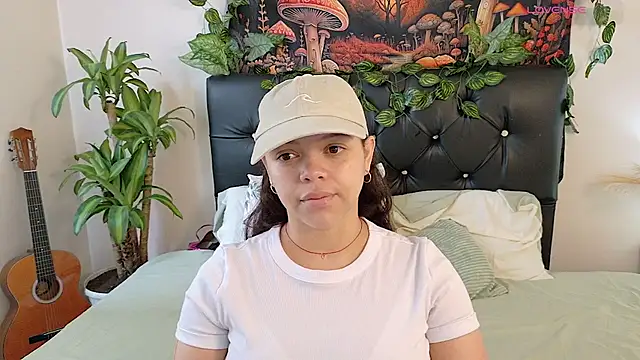 Snapshot of Amanda_sweet chatting on March 2, 11:39 am Amanda sweet online show from March 2, 11:39 am