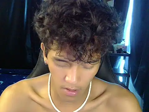 kenbigcockxx online show from April 12, 4:23 pm