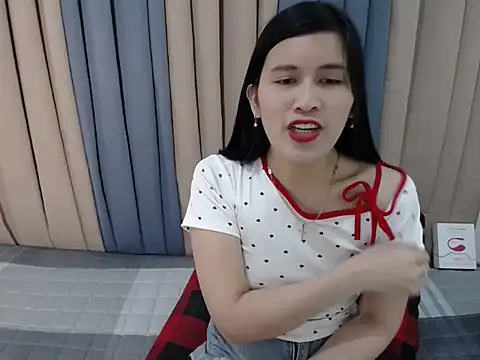 pinay amaliax online show from April 12, 10:53 am