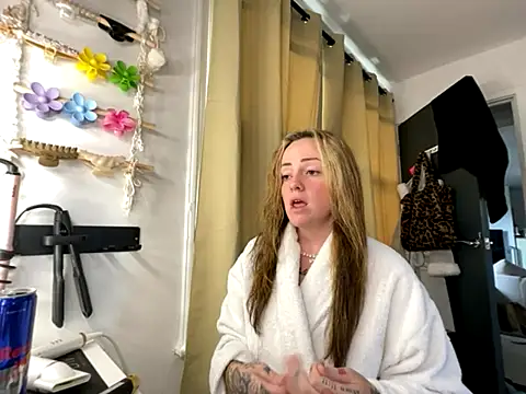 Snapshot of SofiaaBlackk chatting on October 23, 11:31 am SofiaaBlackk online show from October 23, 11:31 am