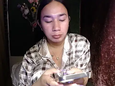 in yourdreamstarxx online show from January 6, 3:27 pm