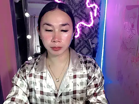 in yourdreamstarxx online show from January 12, 4:45 pm